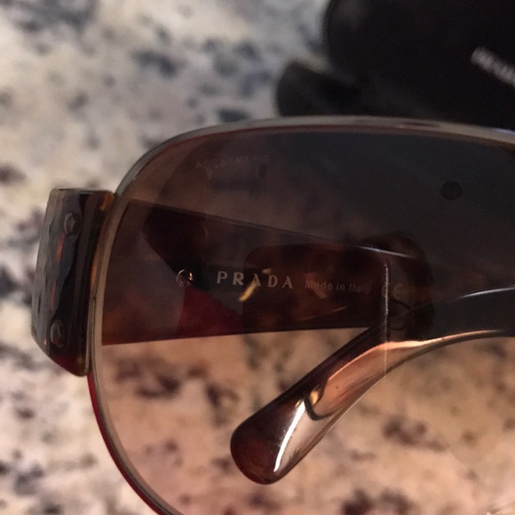 Prada sunglasses - Picture 8 of 8